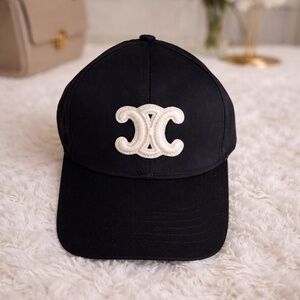 Celine hat